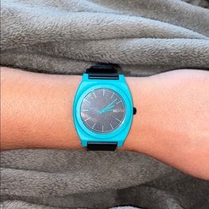 Nixon Minimal Timeteller P Watch in blue/black